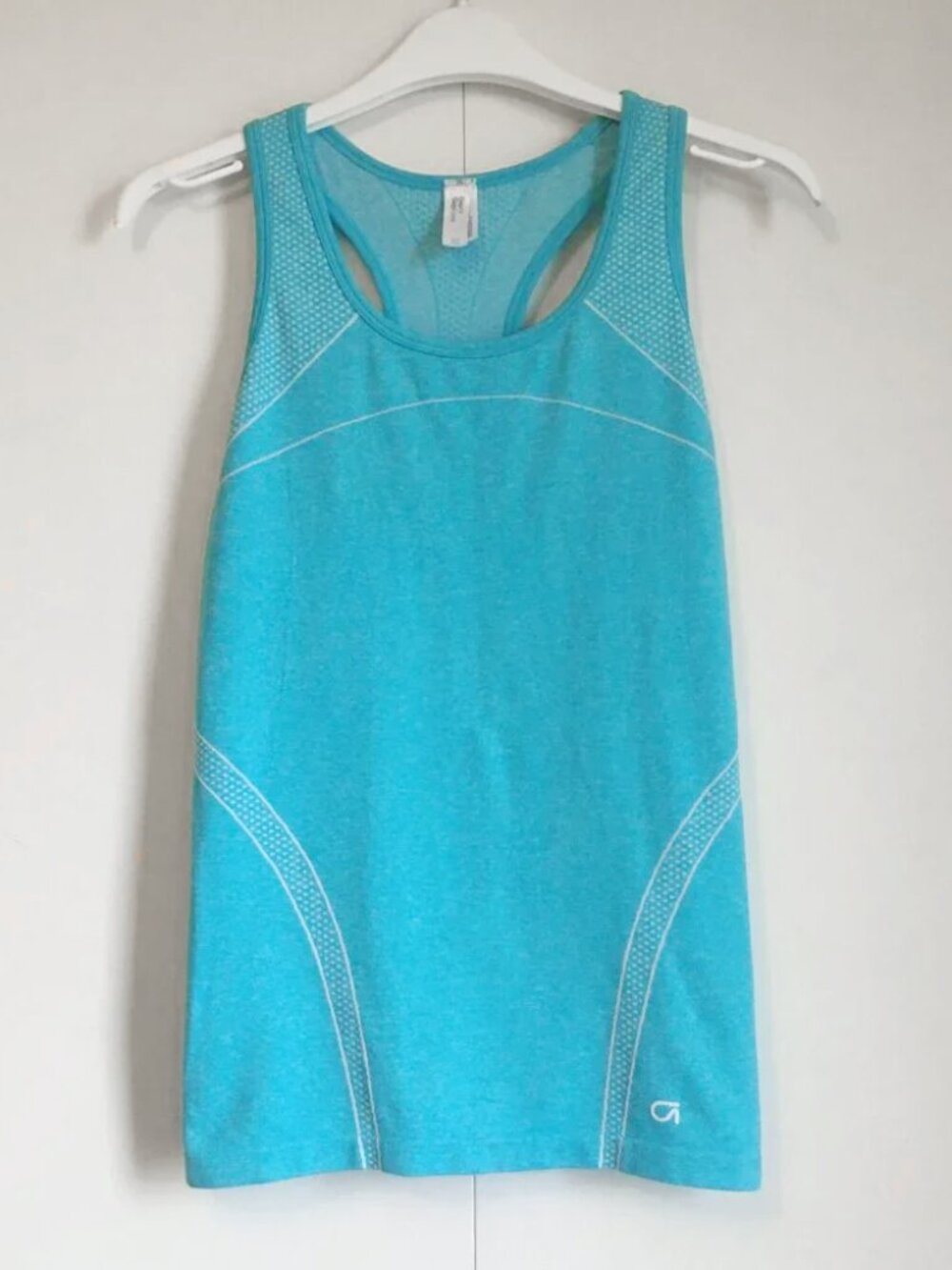GapFit Breathe Tank Top Retro Ocean Blue Stretchy Soft Workout Top